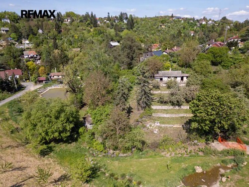 Prodej stavebního pozemku 1537 m²