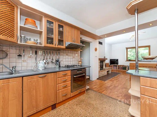 Prodej domu 202 m², pozemek 1087 m²