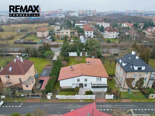 Prodej vily 355 m², pozemek 905 m²