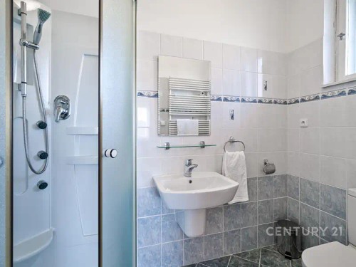 Prodej vily 405 m², pozemek 1796 m²