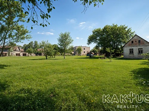 Prodej stavebního pozemku 969 m²