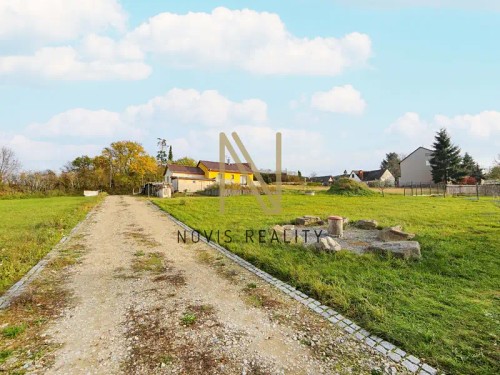 Prodej stavebního pozemku 698 m²