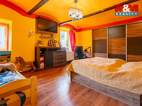 Prodej domu 350 m², pozemek 7949 m²