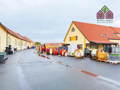 Prodej domu 1228 m², pozemek 5167 m²