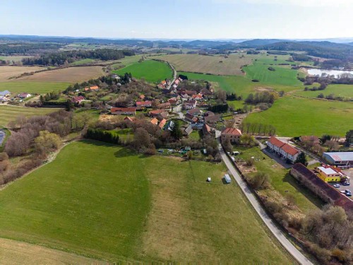 Prodej stavebního pozemku 3961 m²