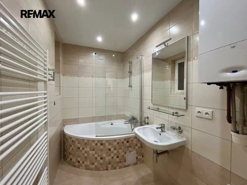 Prodej domu 450 m², pozemek 100 m²
