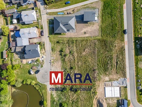 Prodej stavebního pozemku 1000 m²