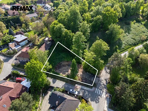Prodej stavebního pozemku 800 m²