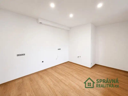 Prodej domu 220 m², pozemek 932 m²