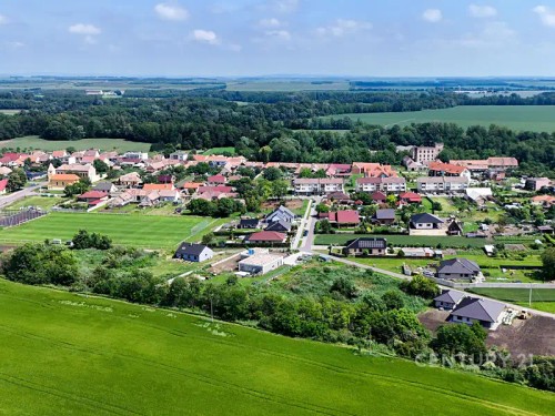 Prodej stavebního pozemku 1221 m²