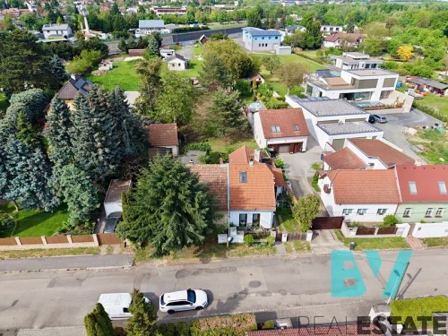 Prodej stavebního pozemku 1166 m²