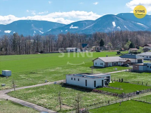 Prodej stavebního pozemku 1106 m²