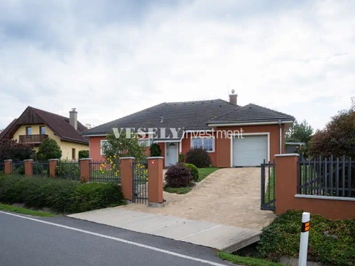 Prodej domu 200 m², pozemek 2205 m²