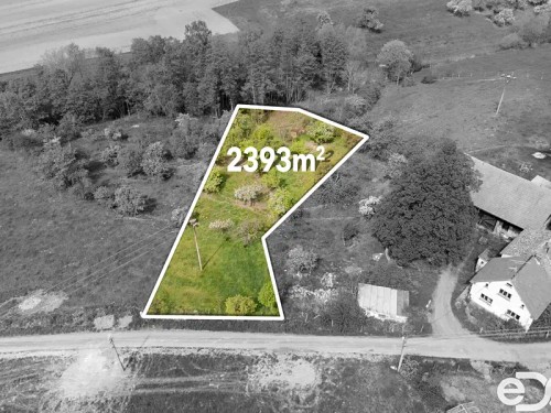 Prodej stavebního pozemku 2393 m²