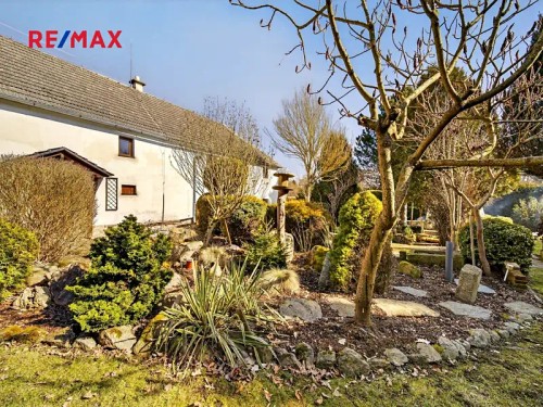 Prodej zemědělské usedlosti 253 m², pozemek 2239 m²