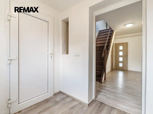 Prodej domu 243 m², pozemek 888 m²