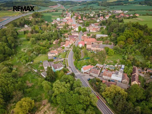 Prodej stavebního pozemku 2104 m²