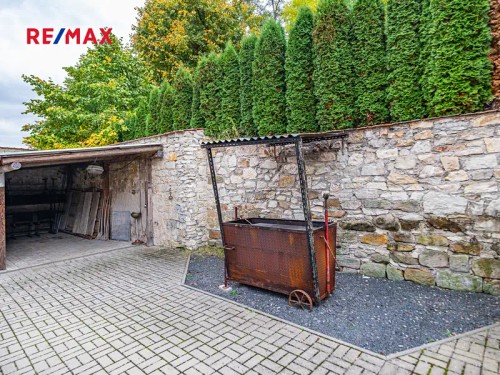 Prodej domu 670 m², pozemek 1786 m²