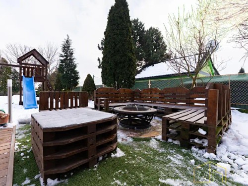 Prodej domu 400 m², pozemek 1728 m²