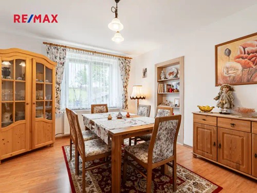 Prodej domu 328 m², pozemek 758 m²