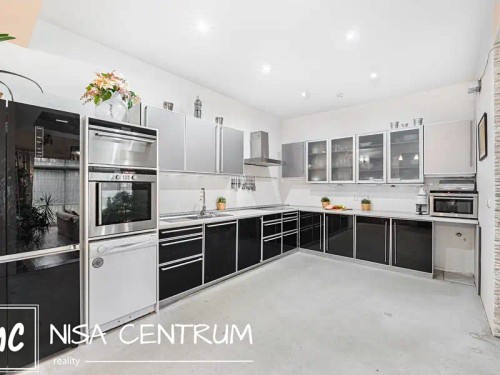 Prodej domu 430 m², pozemek 5199 m²