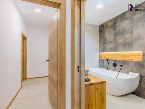 Prodej domu 200 m², pozemek 900 m²