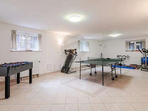 Prodej domu 715 m², pozemek 894 m²