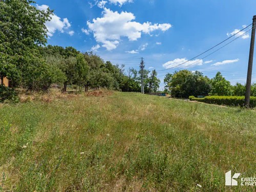 Prodej stavebního pozemku 842 m²