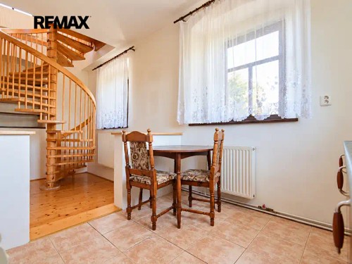 Prodej domu 200 m², pozemek 910 m²