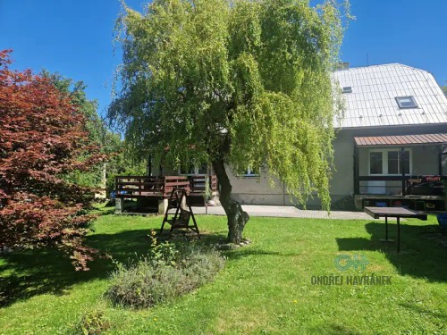 Prodej domu 400 m², pozemek 1968 m²