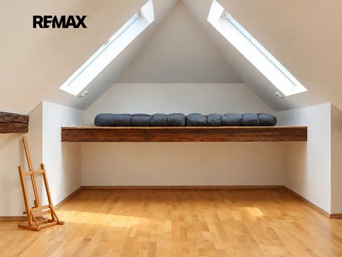 Prodej domu 272 m², pozemek 143 m²
