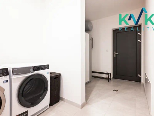 Prodej domu 228 m², pozemek 1069 m²