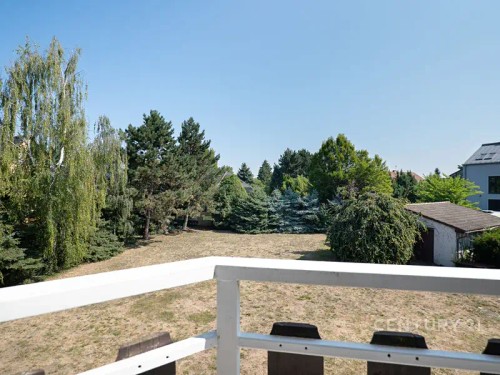 Prodej domu 380 m², pozemek 1998 m²