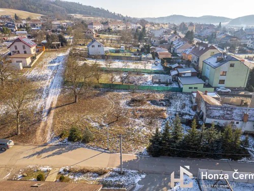 Prodej stavebního pozemku 983 m²