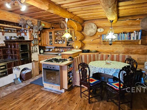 Prodej domu 300 m², pozemek 35147 m²