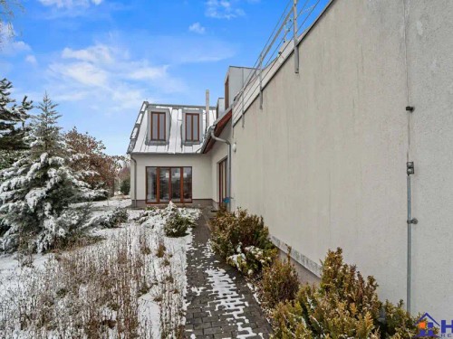 Prodej domu 323 m², pozemek 964 m²