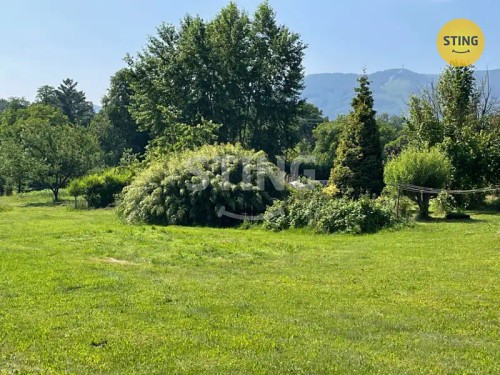 Prodej stavebního pozemku 2232 m²