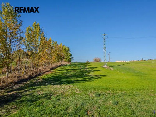 Prodej stavebního pozemku 3958 m²