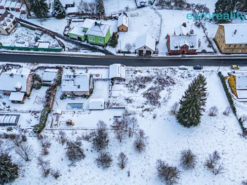 Prodej stavebního pozemku 999 m²