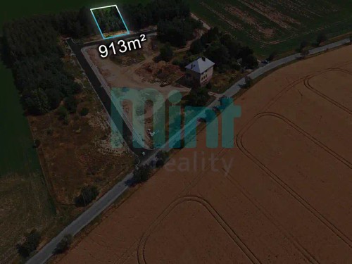 Prodej stavebního pozemku 913 m²