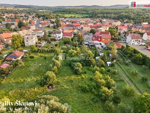 Prodej stavebního pozemku 902 m²