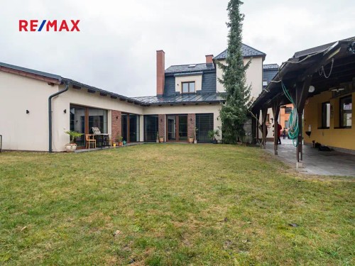 Prodej vily 296 m², pozemek 349 m²