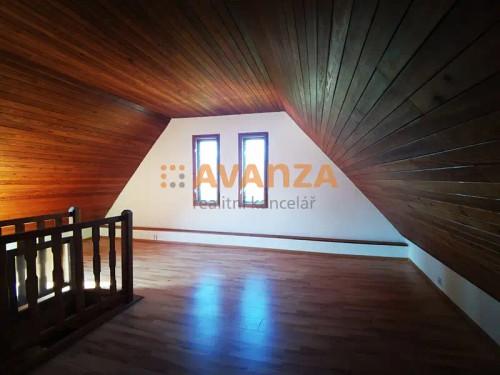 Prodej vily 396 m², pozemek 963 m²