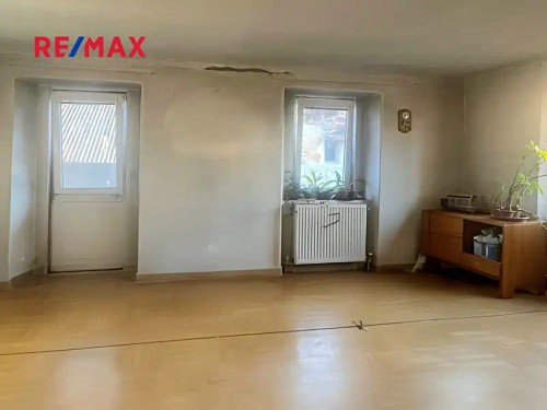 Prodej domu 400 m², pozemek 2175 m²