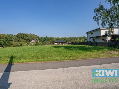 Prodej stavebního pozemku 1000 m²