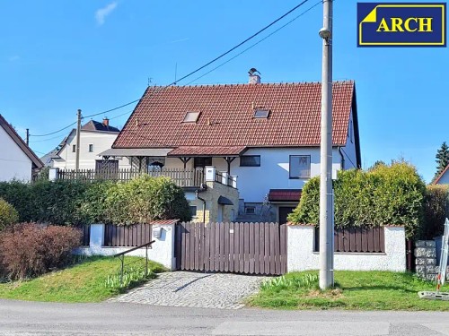 Prodej domu 280 m², pozemek 876 m²