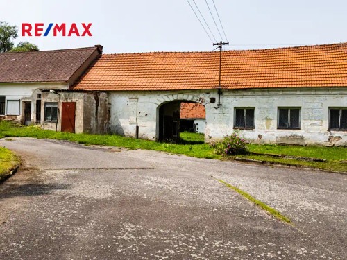 Prodej zemědělské usedlosti 873 m², pozemek 9035 m²