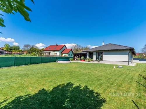 Prodej domu 226 m², pozemek 987 m²