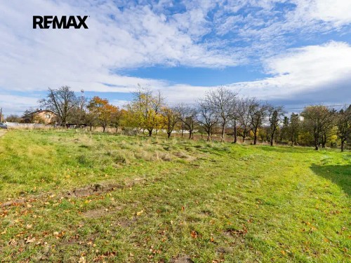 Prodej stavebního pozemku 1353 m²