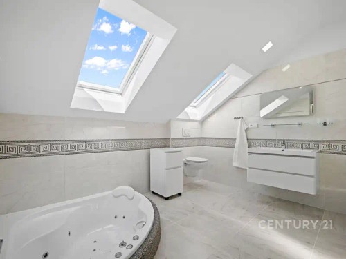 Prodej domu 252 m², pozemek 843 m²